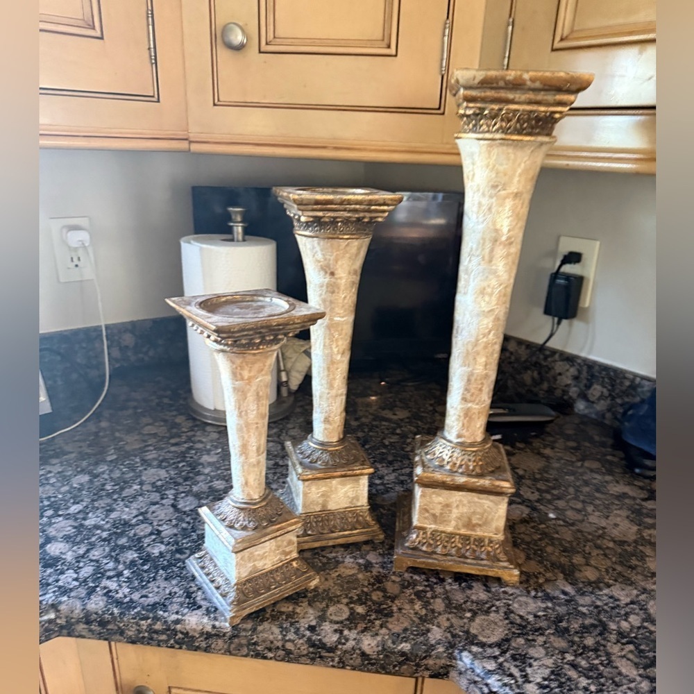 Pedestals replica of antique pedestals excellent condition never used - Picture 2 of 13